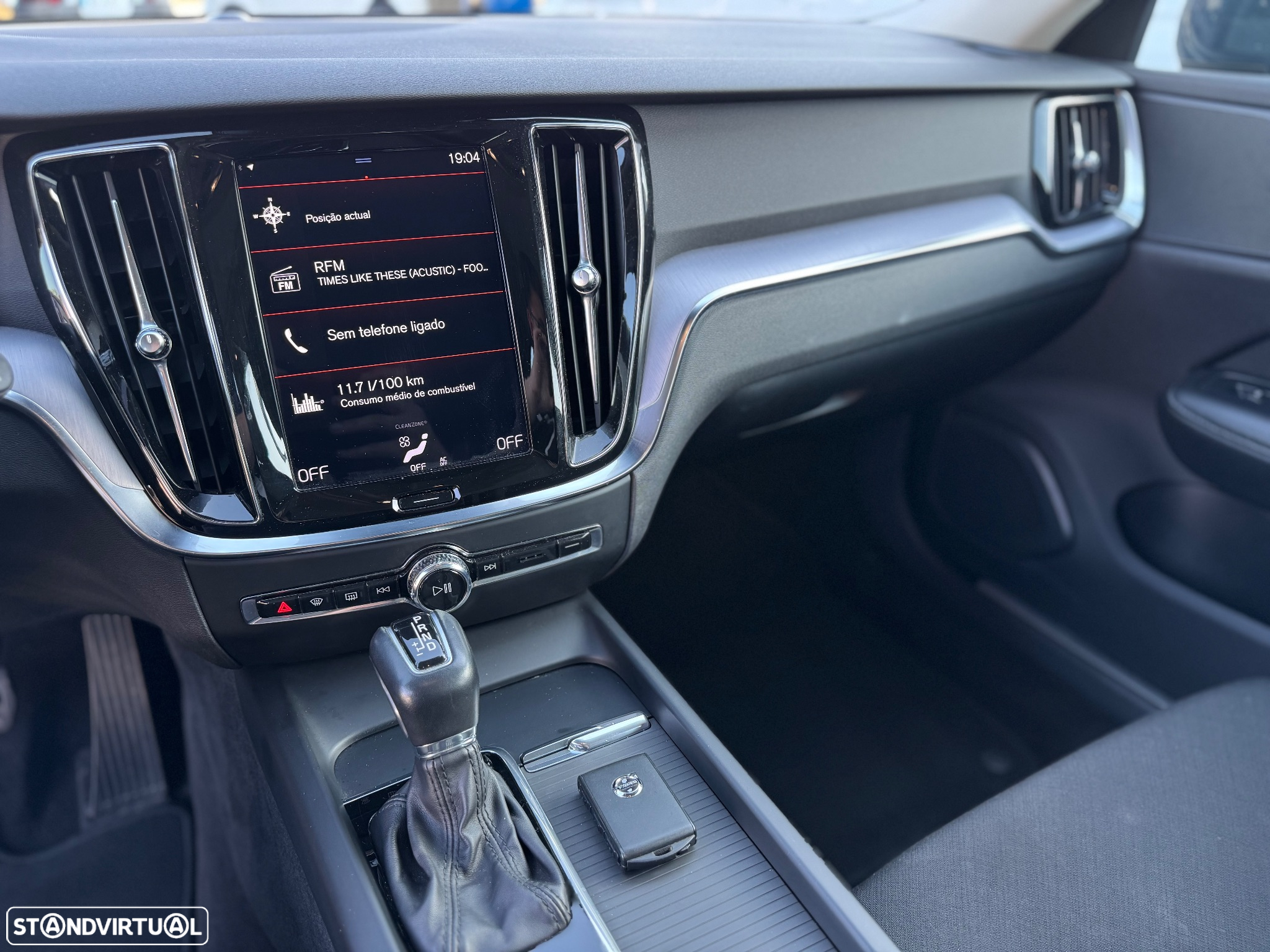 Volvo V60 2.0 D3 Momentum Geartronic - 16
