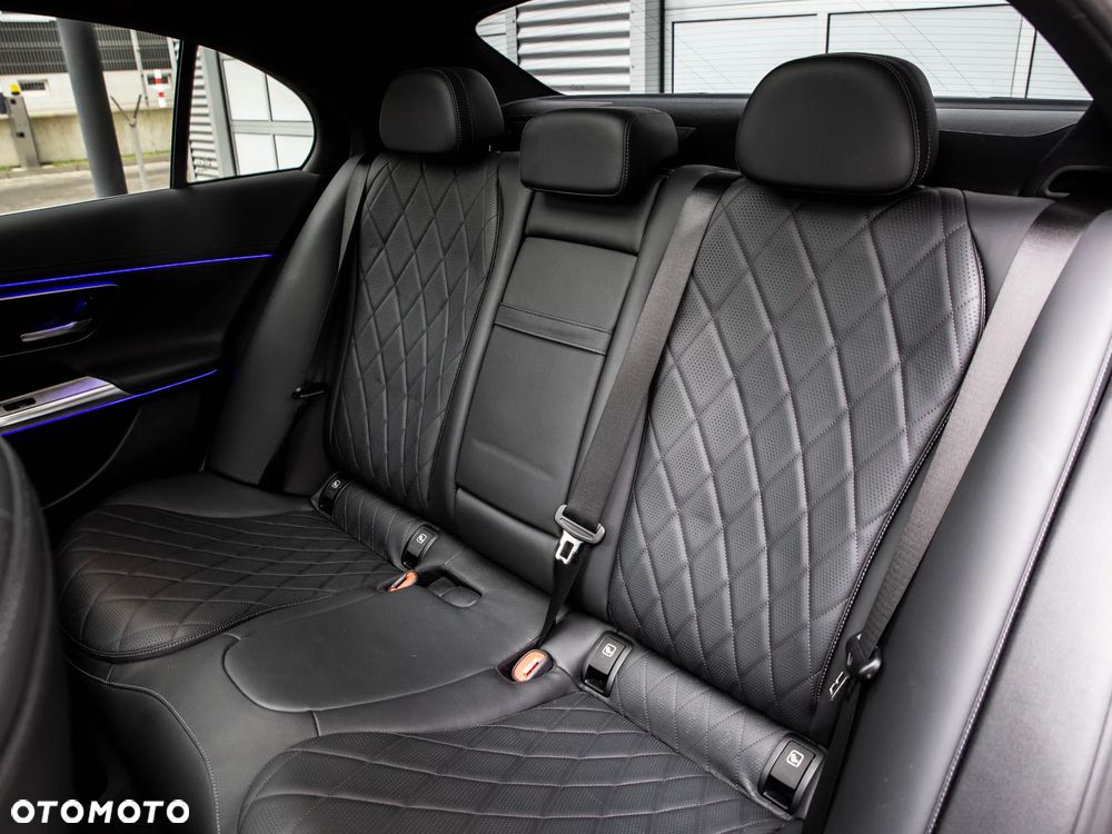 Mercedes-Benz Klasa E 450 d mHEV 4-Matic AMG 9G-Tronic - 13