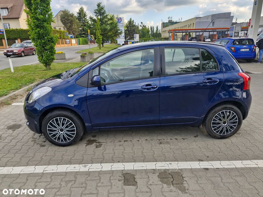 Toyota Yaris 1.0 Luna A/C - 3