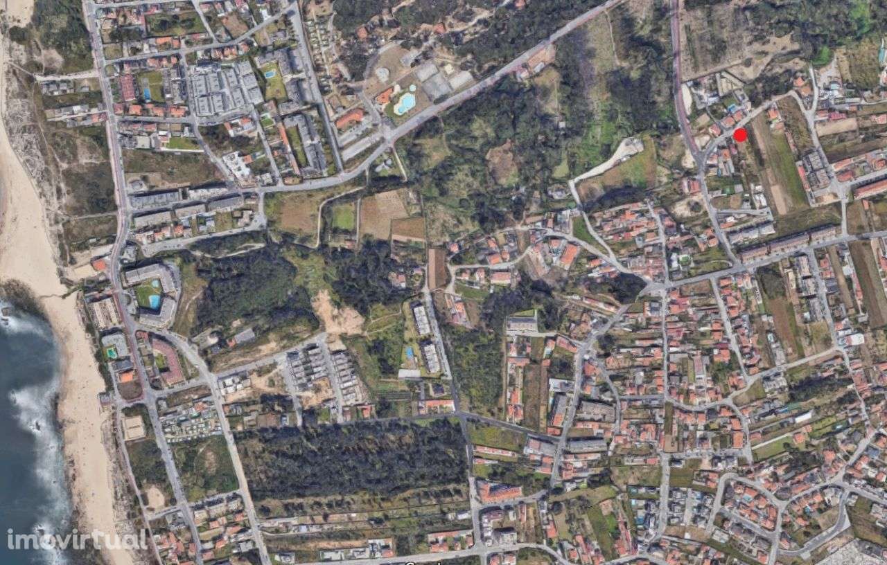 Terreno c/ viabilidade de construção de 2 moradias, perto da praia. - Grande imagem: 2/6