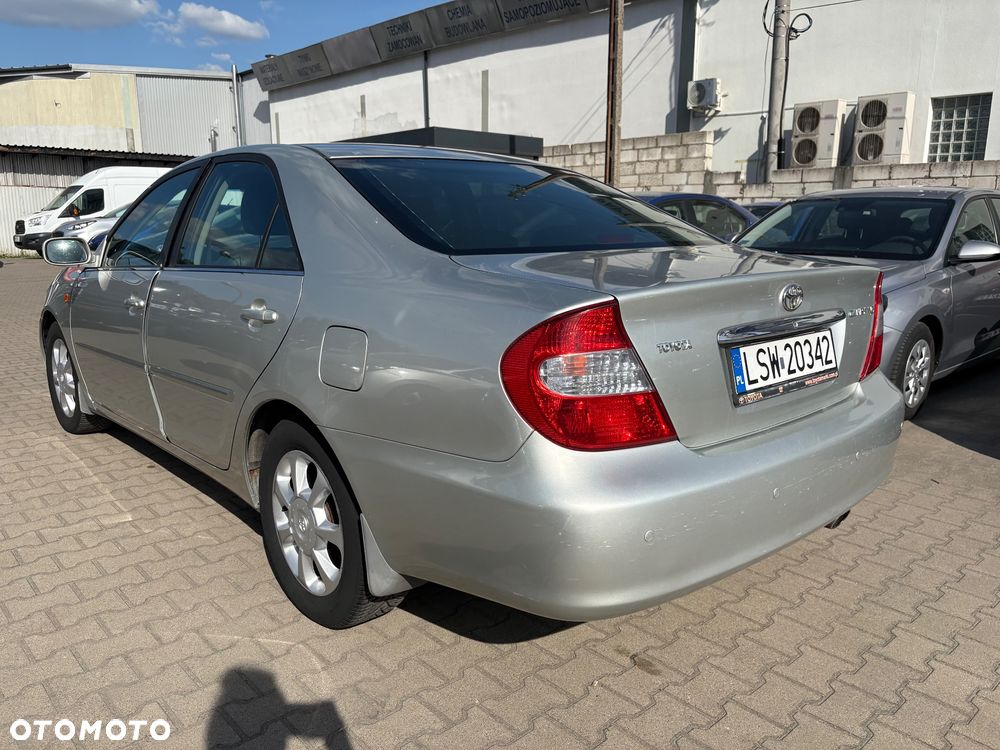 Toyota Camry - 9