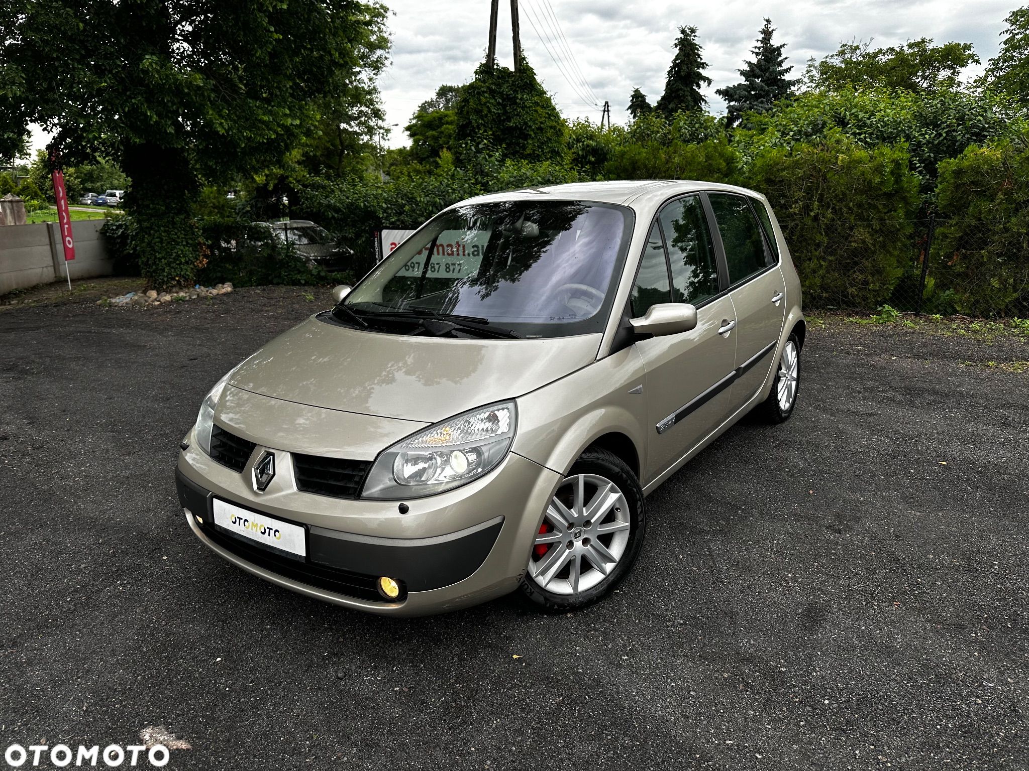 Renault Scenic 2.0 16V Luxe Dynamique - 1