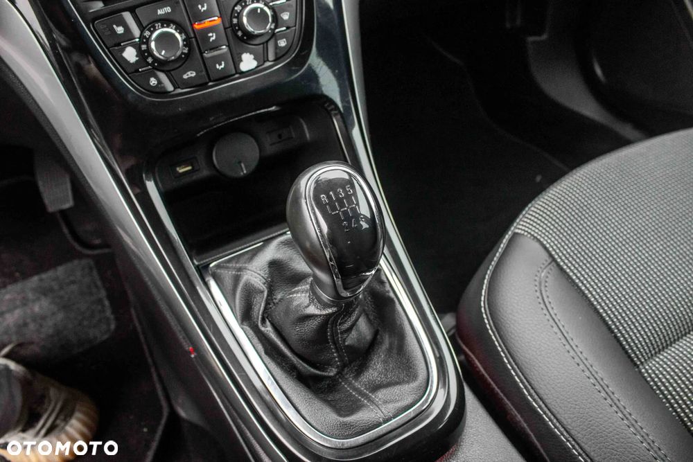 Opel Astra 1.4 T Essentia - 20