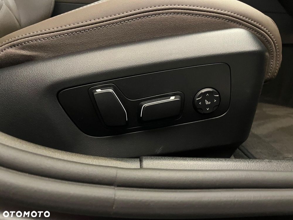 BMW Seria 5 520d xDrive mHEV M Sport - 36