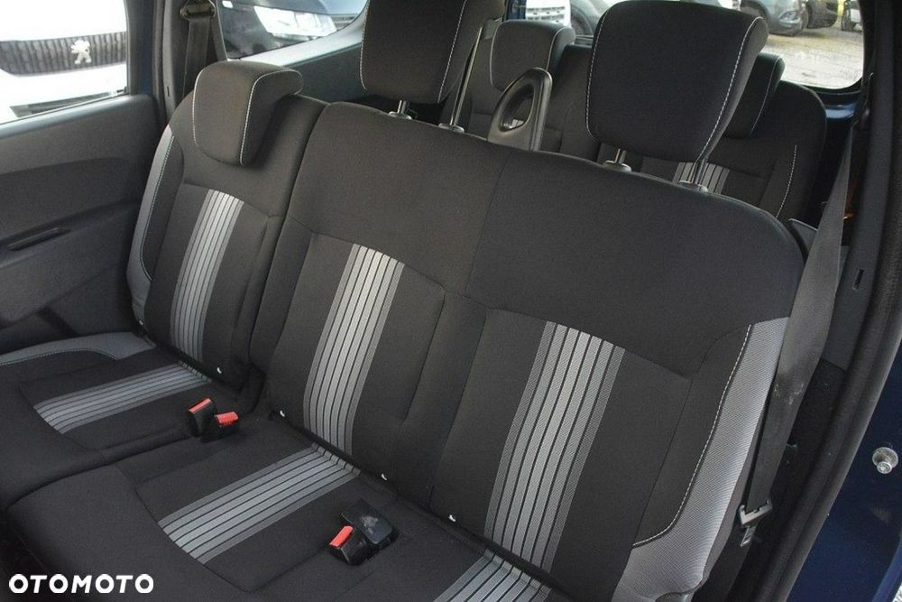 Dacia Lodgy SCe 100 Stepway - 31
