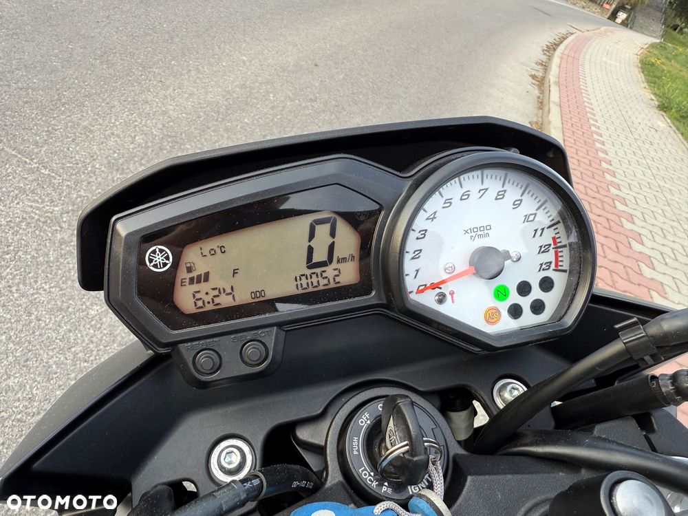 Yamaha FZ8 - 12