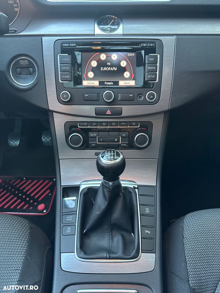 Volkswagen Passat Variant 2.0 TDI BlueMotion Technology Business Edition - 13