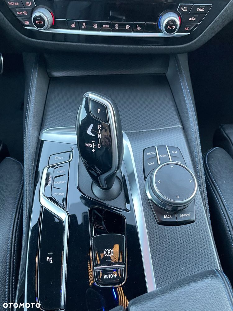 BMW Seria 5 520i M Sport sport - 24