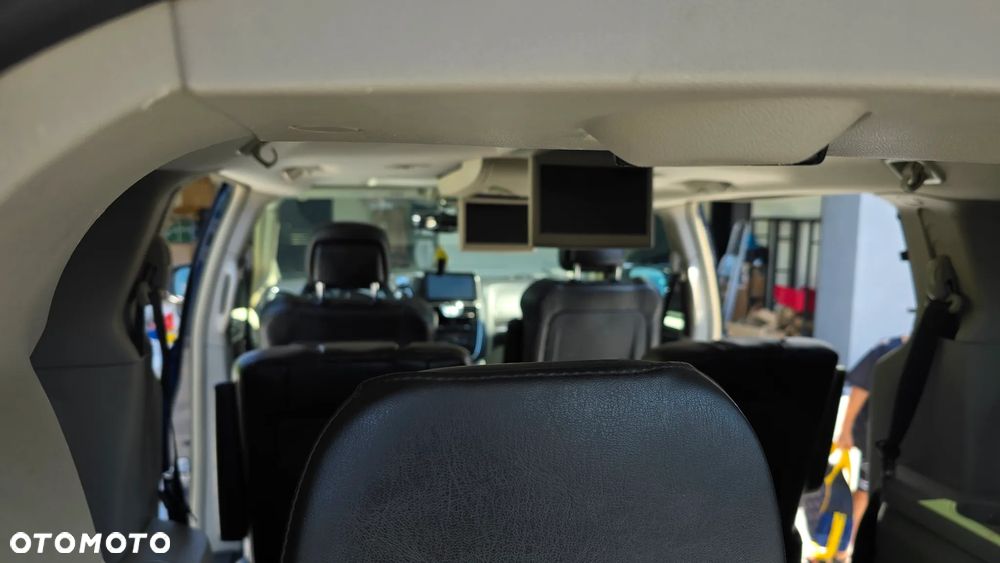 Chrysler Town & Country 3.6 Limited - 6