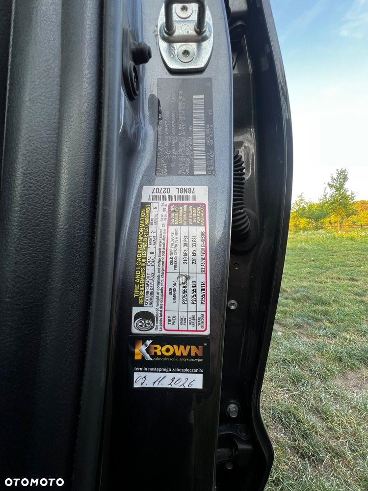 Toyota Sequoia - 27