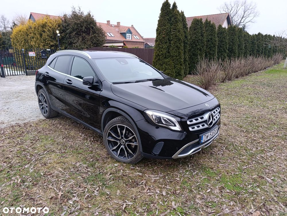 Mercedes-Benz GLA 200 7G-DCT - 27