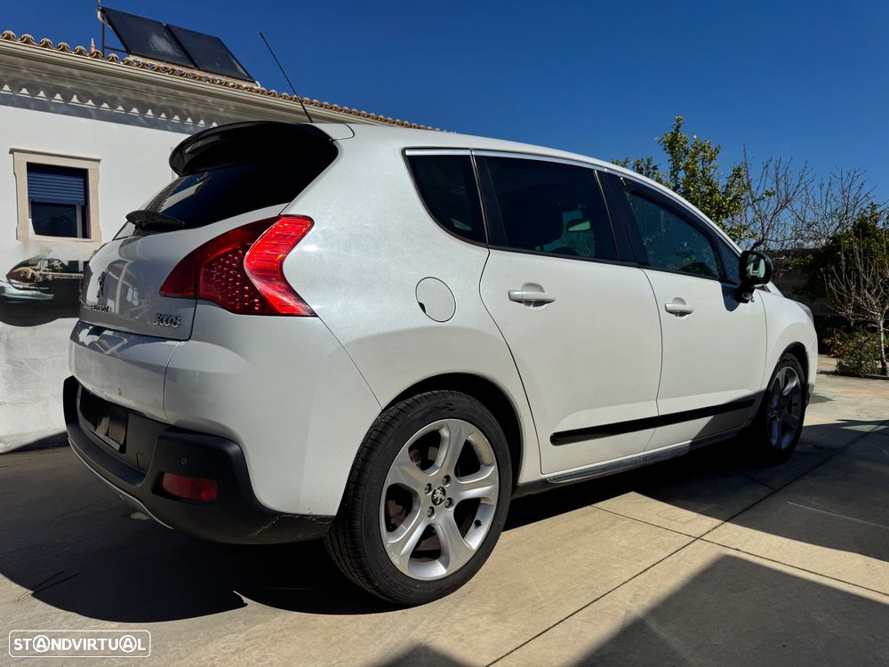 Peugeot 3008 2.0 HDi Hybrid4 - 2