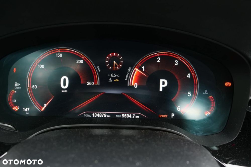 BMW Seria 5 518d Sport Line - 19