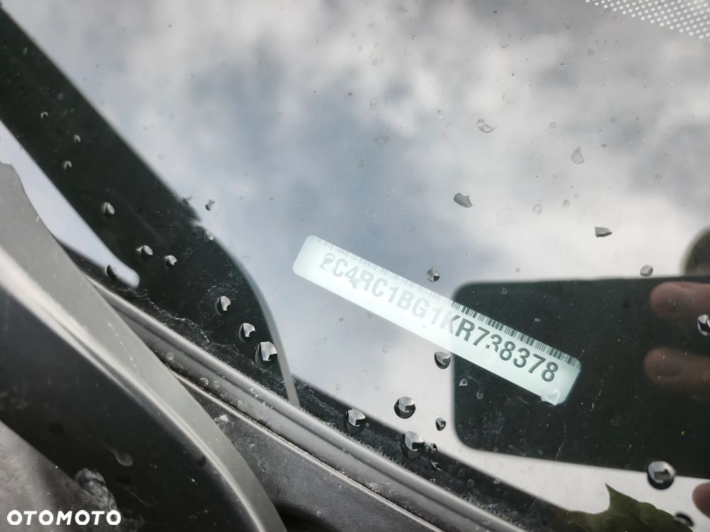 Chrysler Pacifica - 32