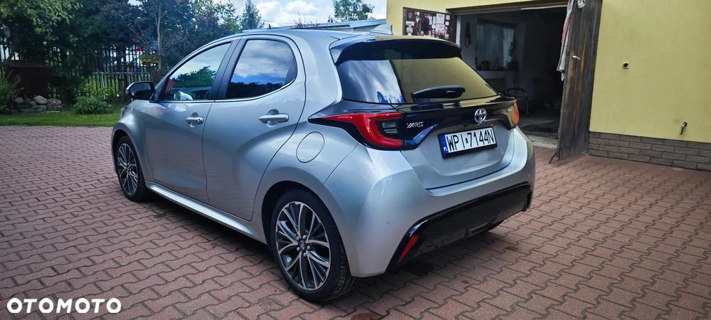 Toyota Yaris Hybrid 1.5 Executive - 4