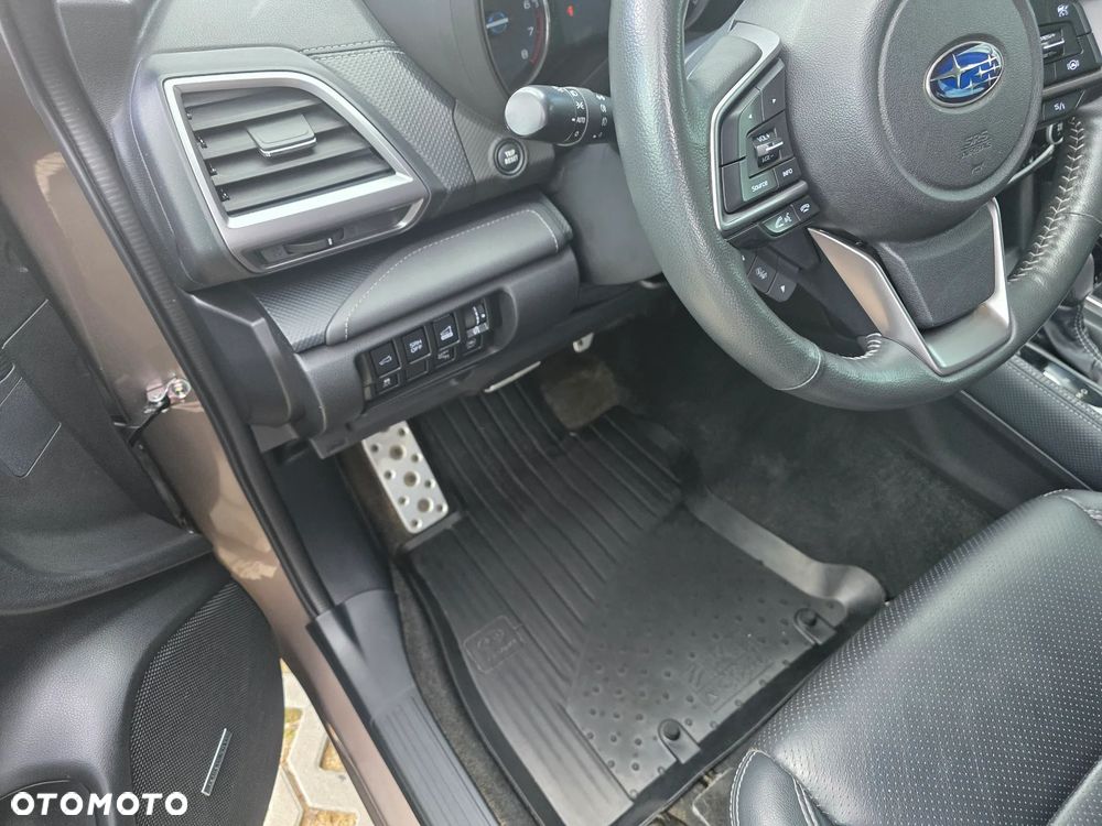 Subaru Forester 2.0i-L Platinum Black Edition EyeSight Lineartronic - 14