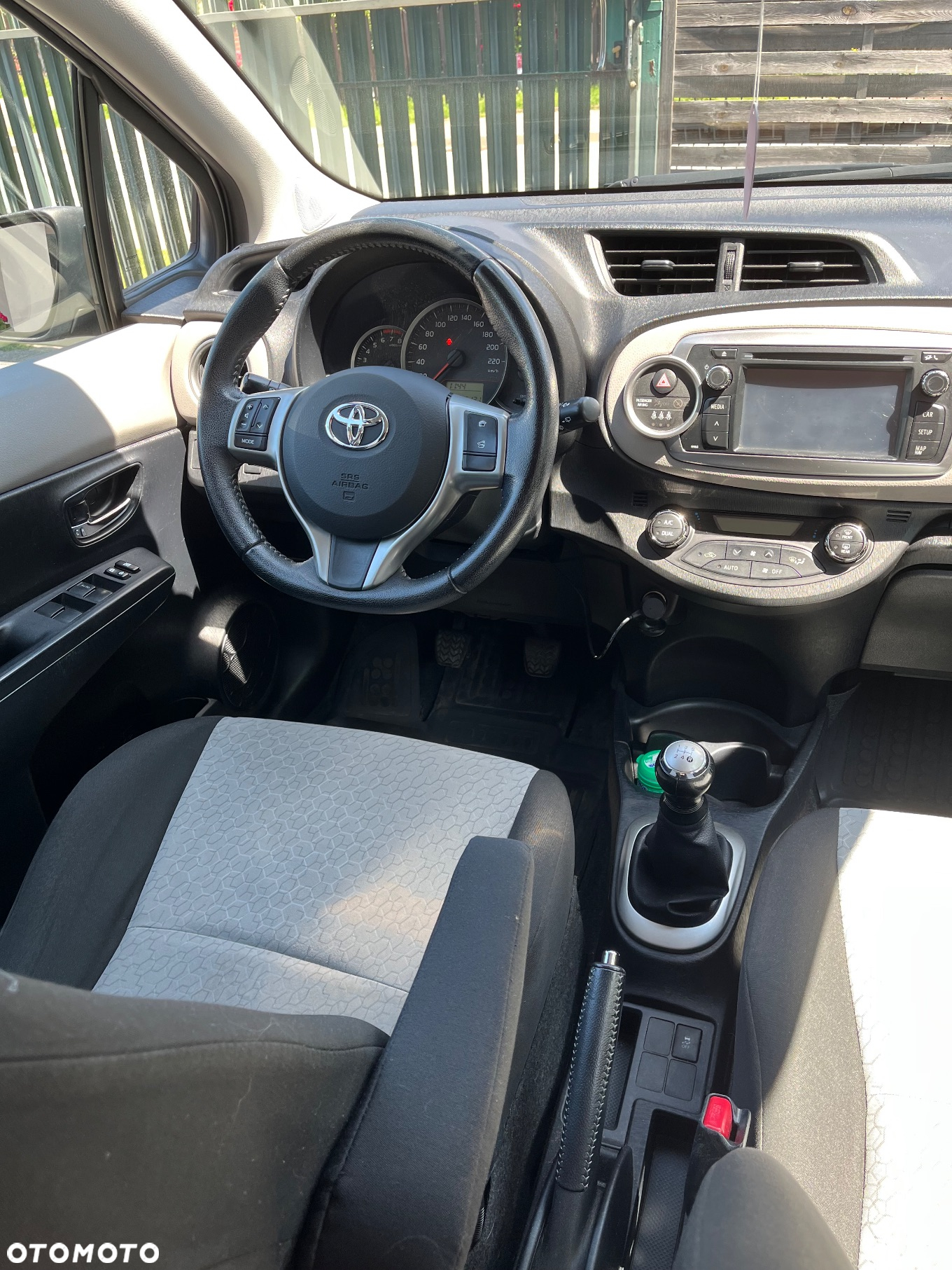 Toyota Yaris 1.0 VVT-i - 8