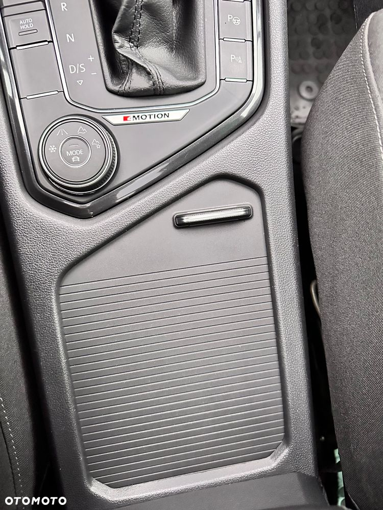 Volkswagen Tiguan - 8