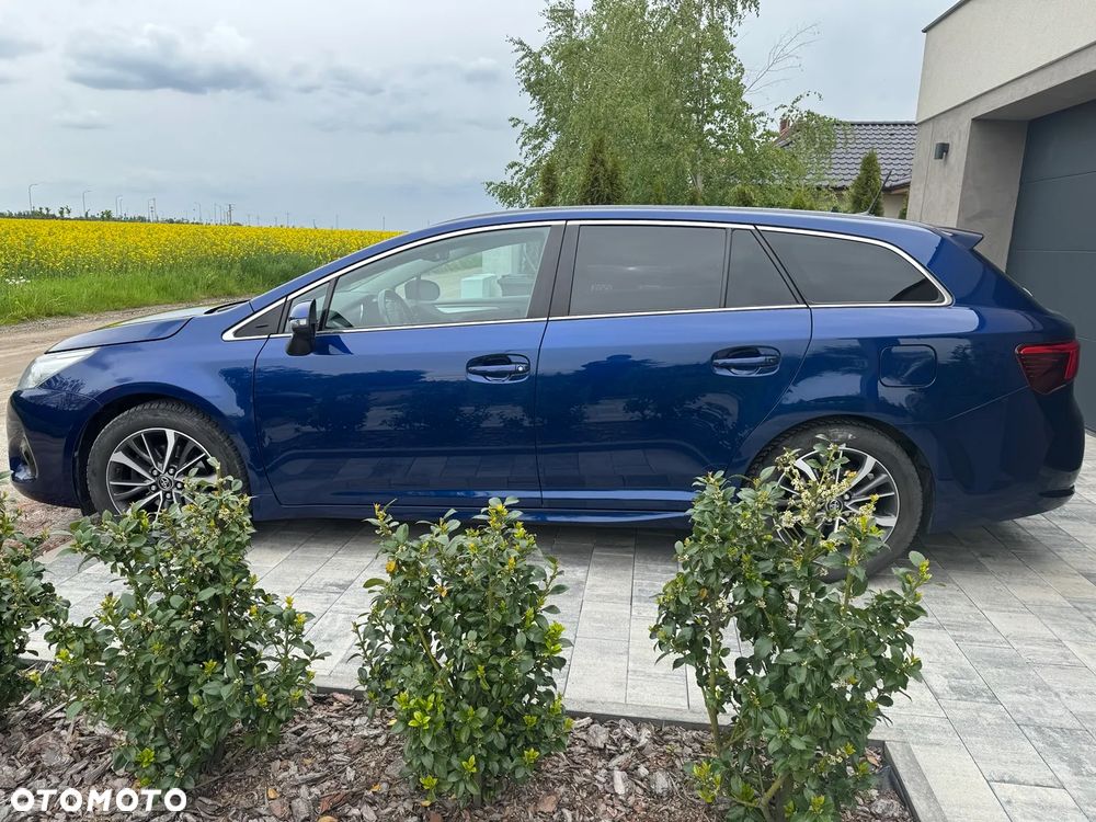 Toyota Avensis Touring Sports 1.8 Business Edition - 5