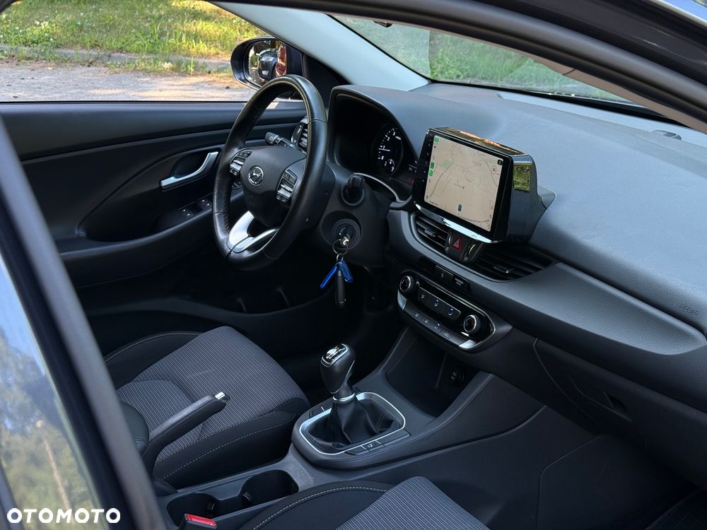 Hyundai i30 1.5 DPI Classic + - 12