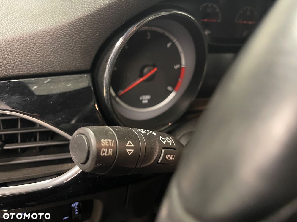 Opel Astra 1.6 D Start/Stop Innovation - 11