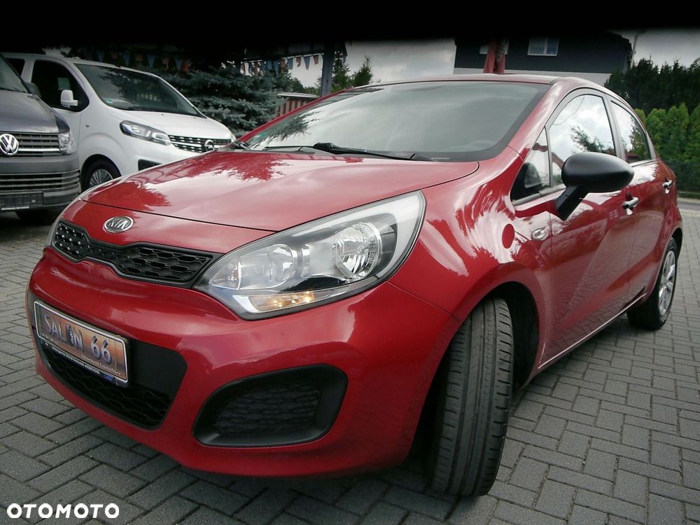 Kia Rio 1.4 L - 8