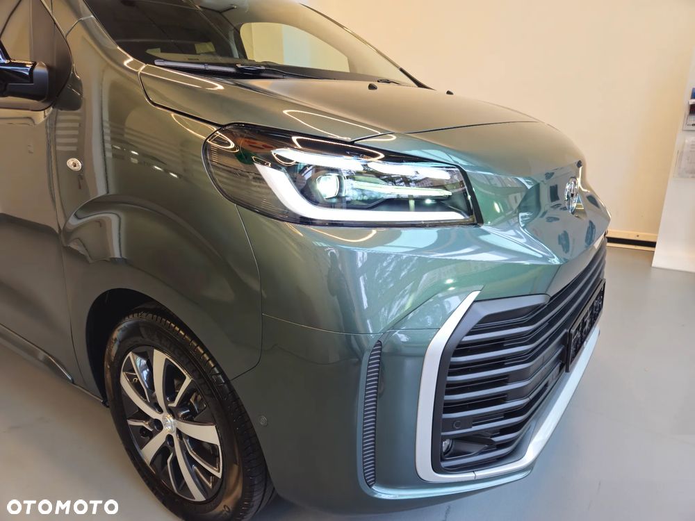 Toyota Proace Verso 2.2 D4-D Long Business - 18