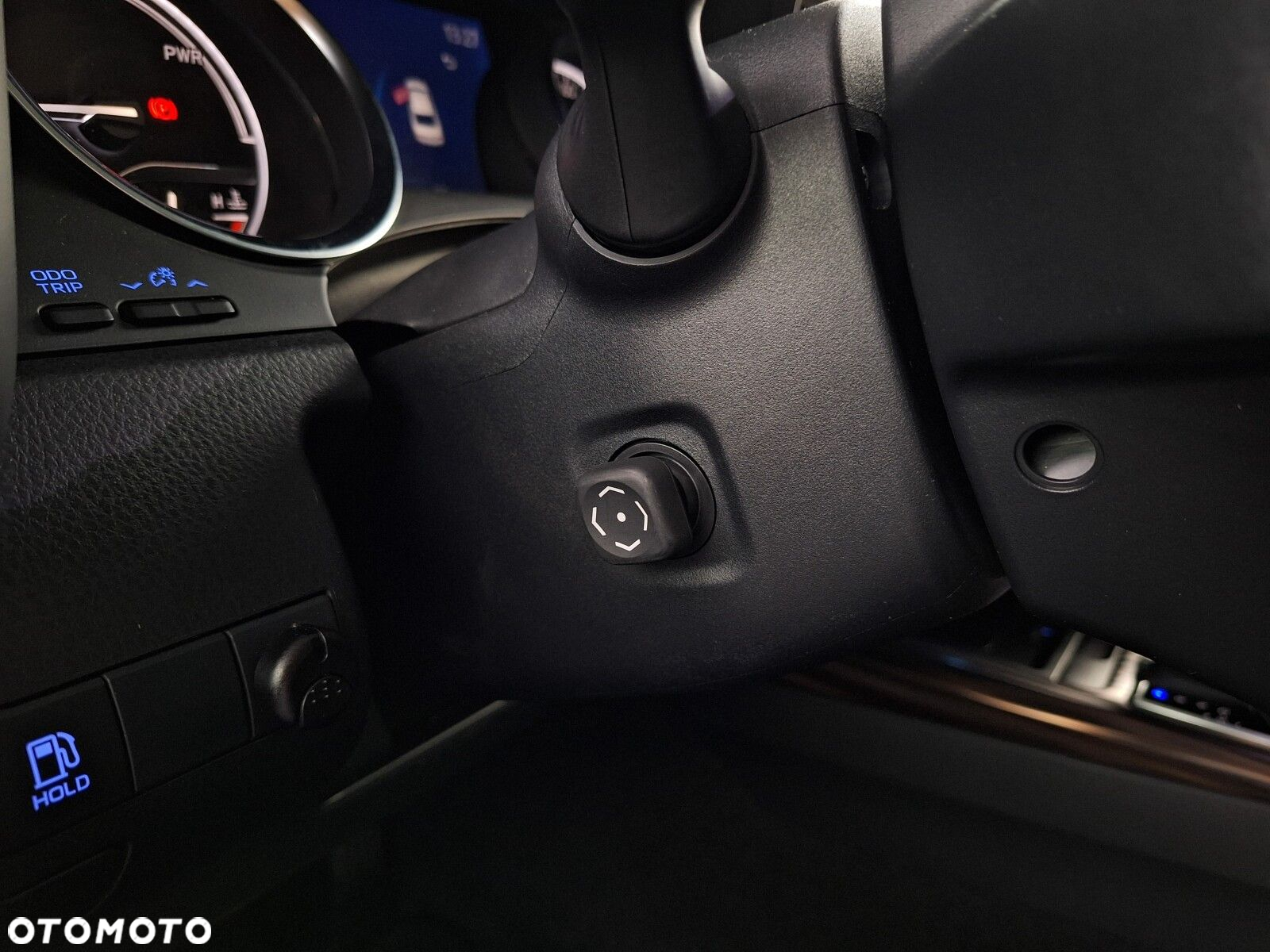 Toyota Camry 2.5 Hybrid Executive CVT - 18
