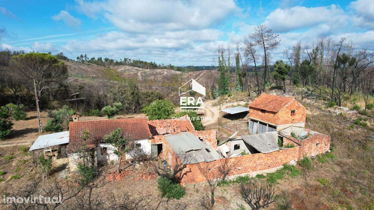 Moradia T2 localizada em Rio de Couros, Ourém! - Grande imagem: 5/25