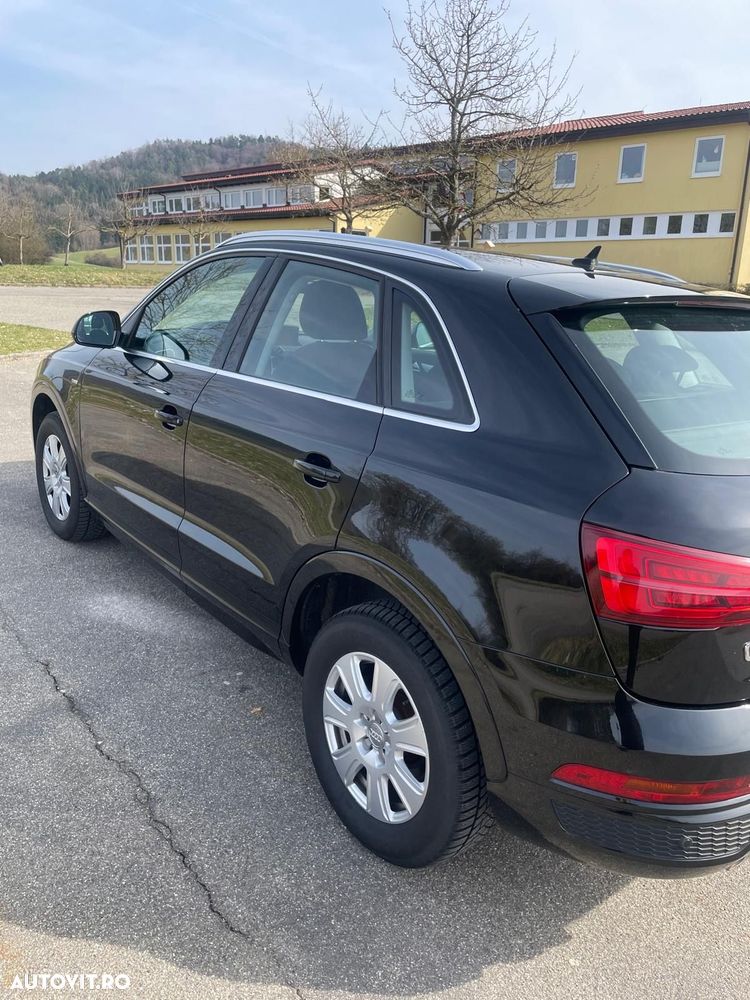 Audi Q3 2.0 TDI Design - 7