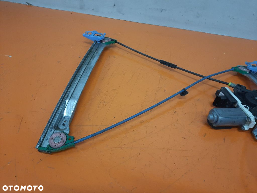 CITROEN C2 1.4 HDI 03-08 PODNOŚNIK SZYBY PRZÓD PRAWY 9641241280 - 9
