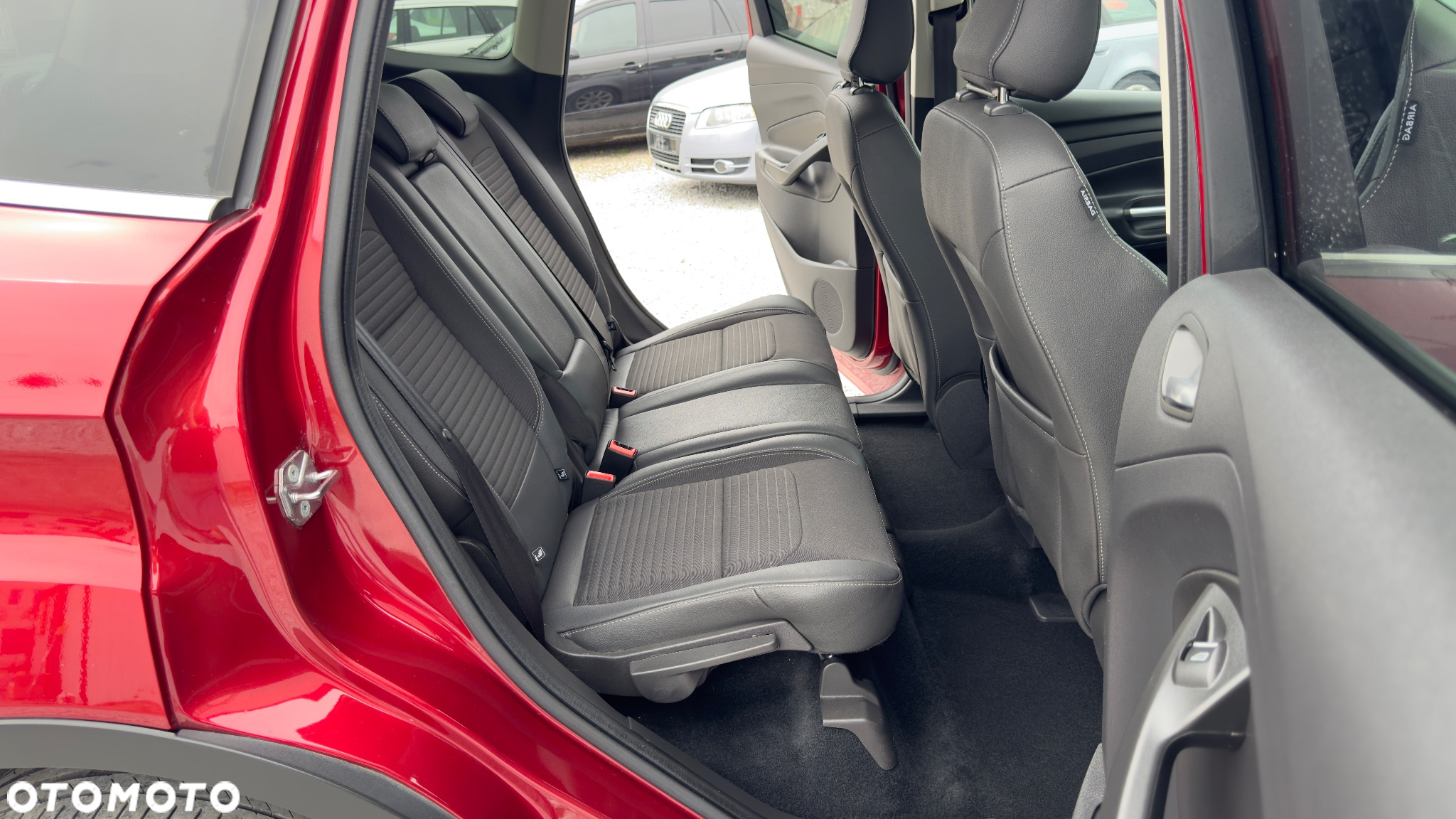 Ford Kuga 2.0 TDCi AWD Titanium - 38