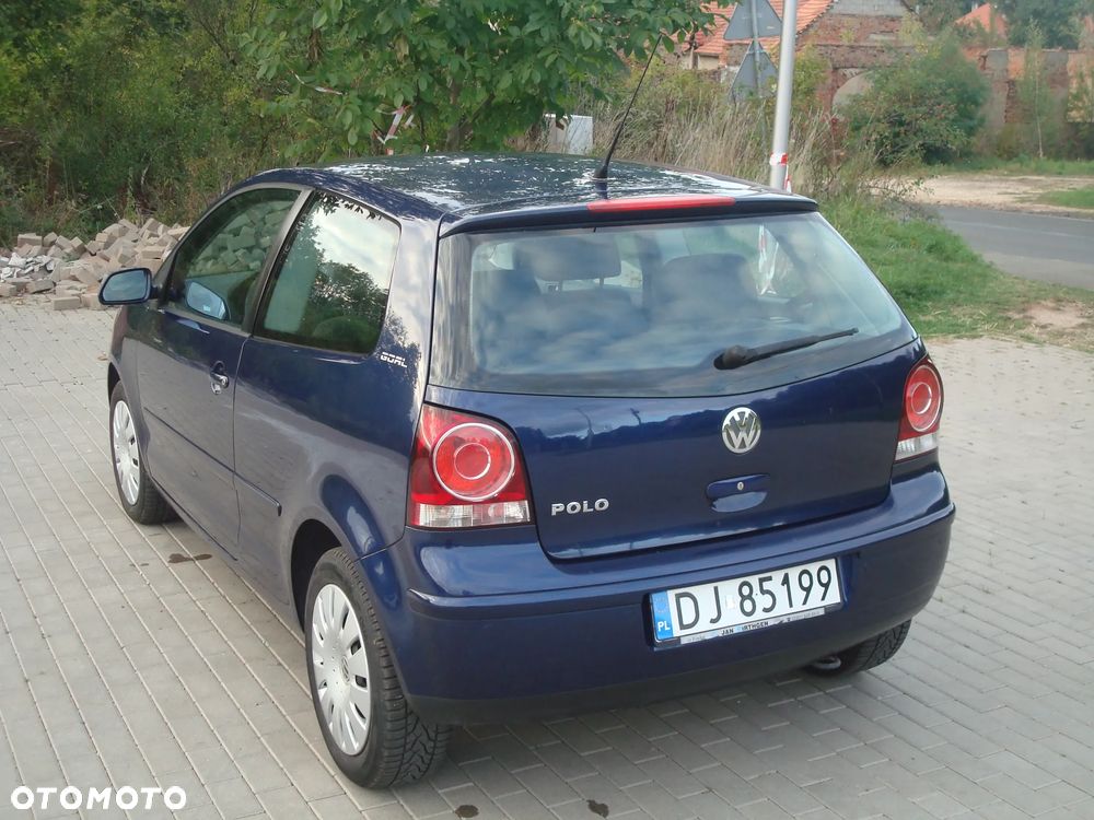 Volkswagen Polo 1.4 16V Trendline - 12