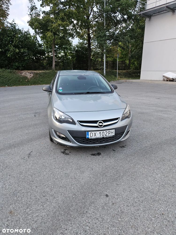 Opel Astra 2012