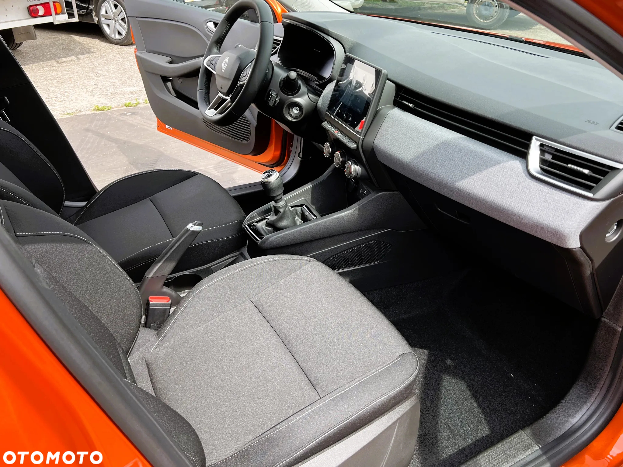 Renault Clio - 10