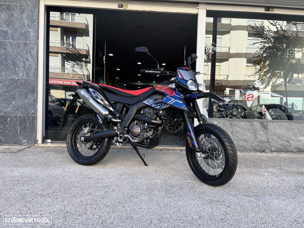 Aprilia 125 SX - PREÇO CHAVE NA MÃO !! - DESDE 60 EUR / MÊS !! - 19