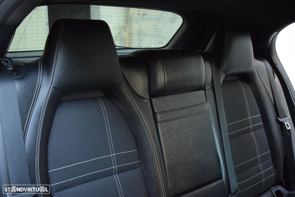 Mercedes-Benz GLA 180 CDI Urban - 44