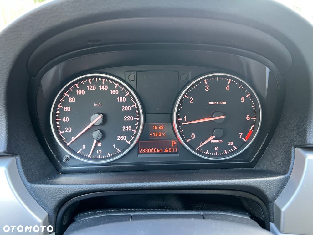 BMW Seria 3 318i Touring - 20