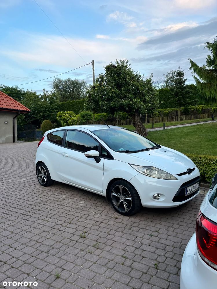 Ford Fiesta - 12