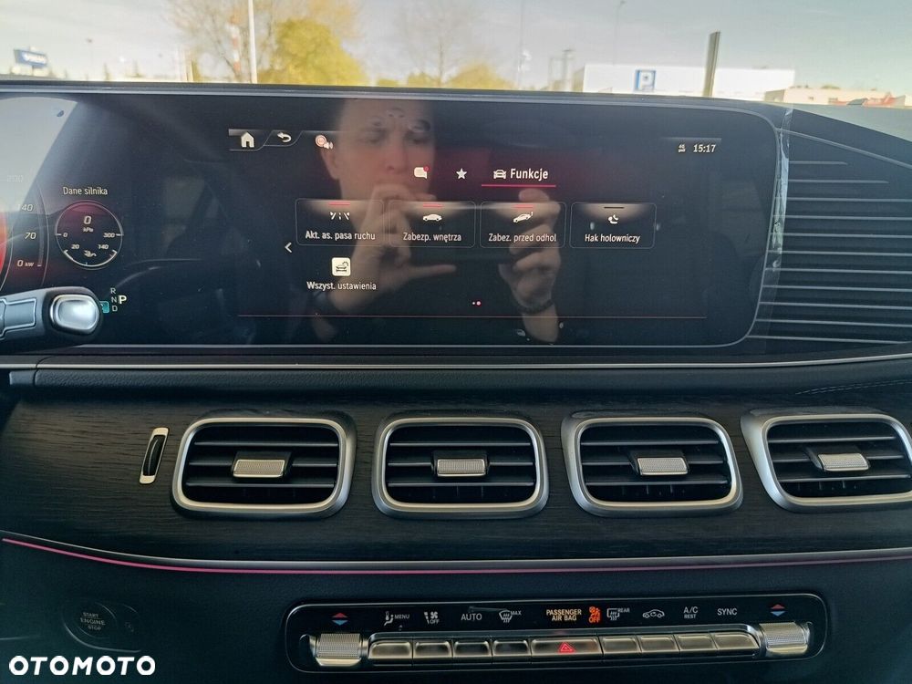 Mercedes-Benz GLE - 23