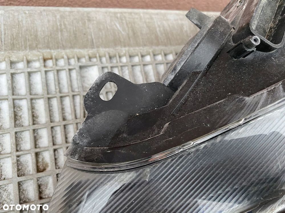 LAMPA focus III lift czarna lewa eu - 3