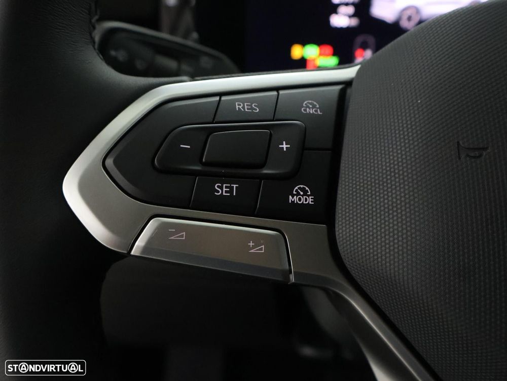 VW T-Roc 1.5 eTSI Trend DSG - 17