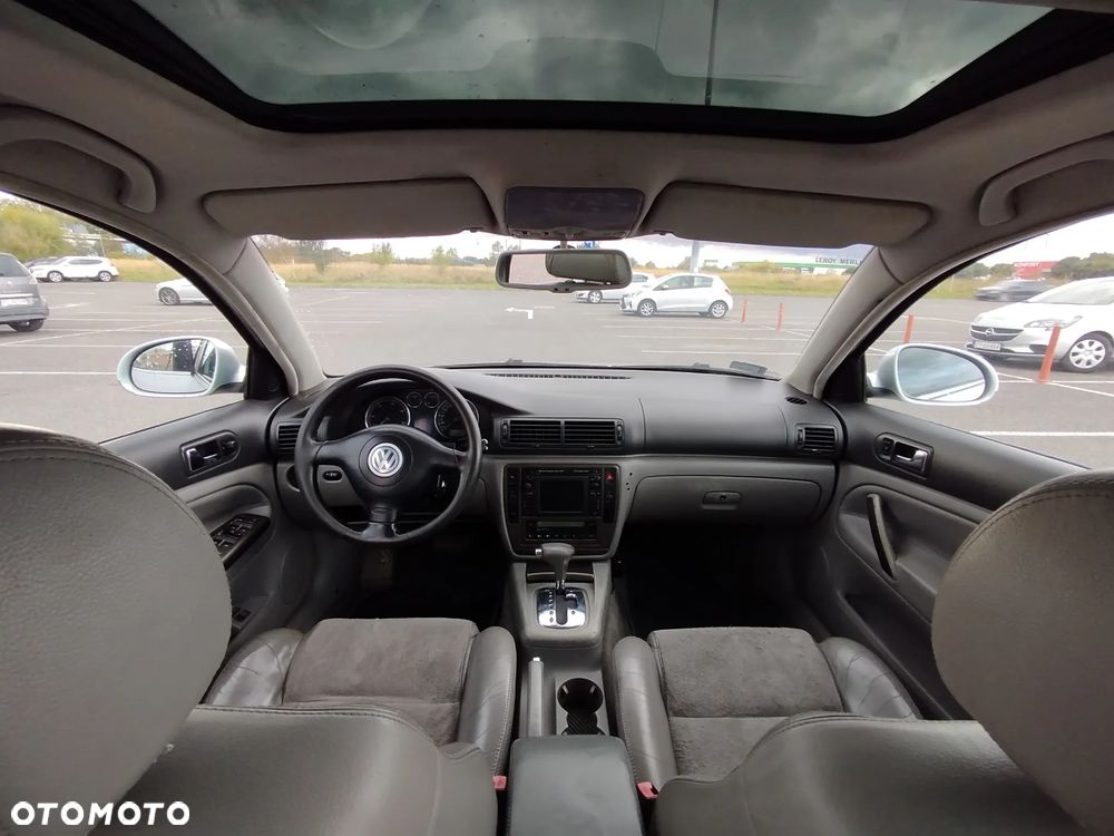 Volkswagen Passat - 2