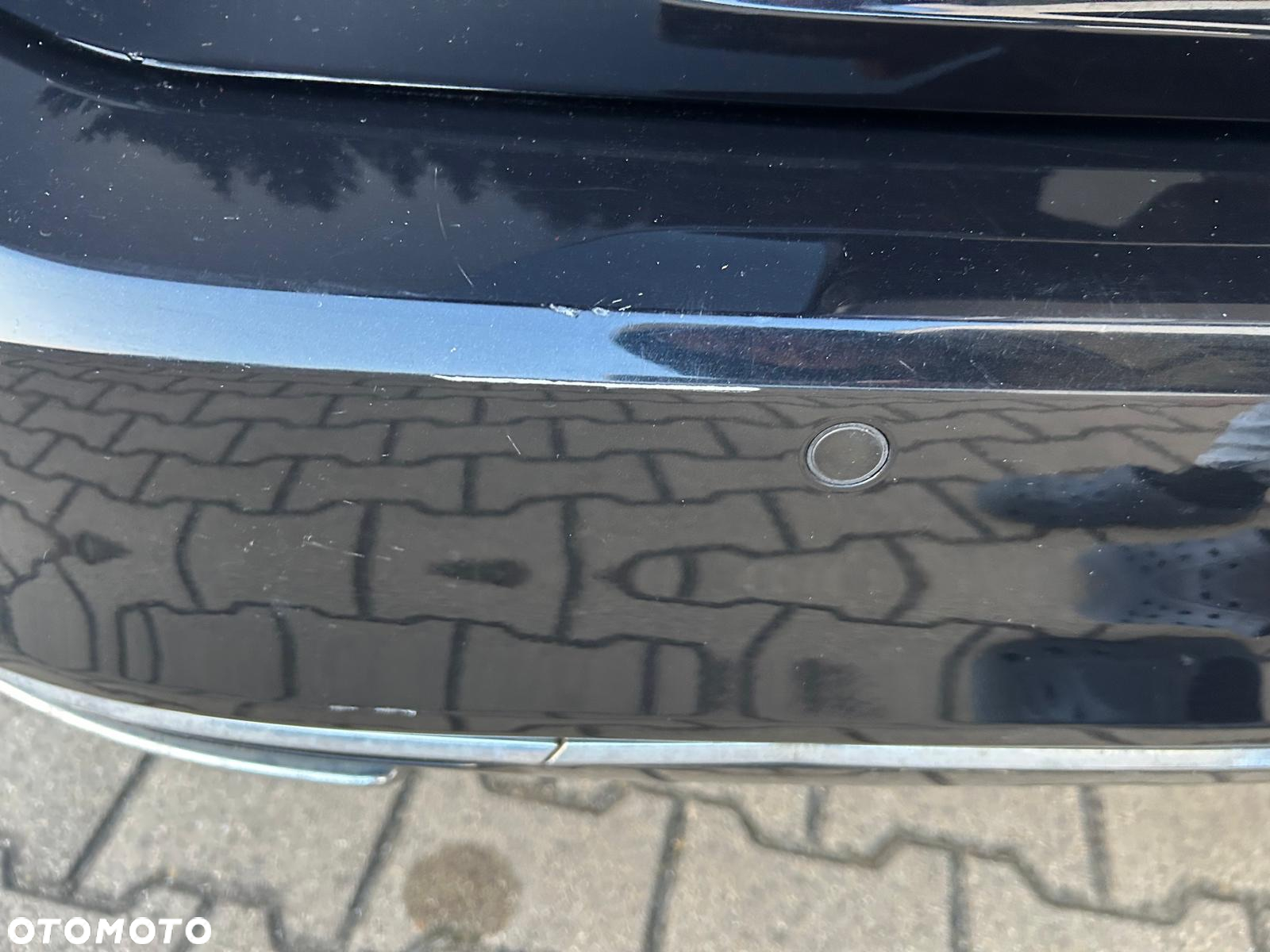 Volkswagen Passat - 10