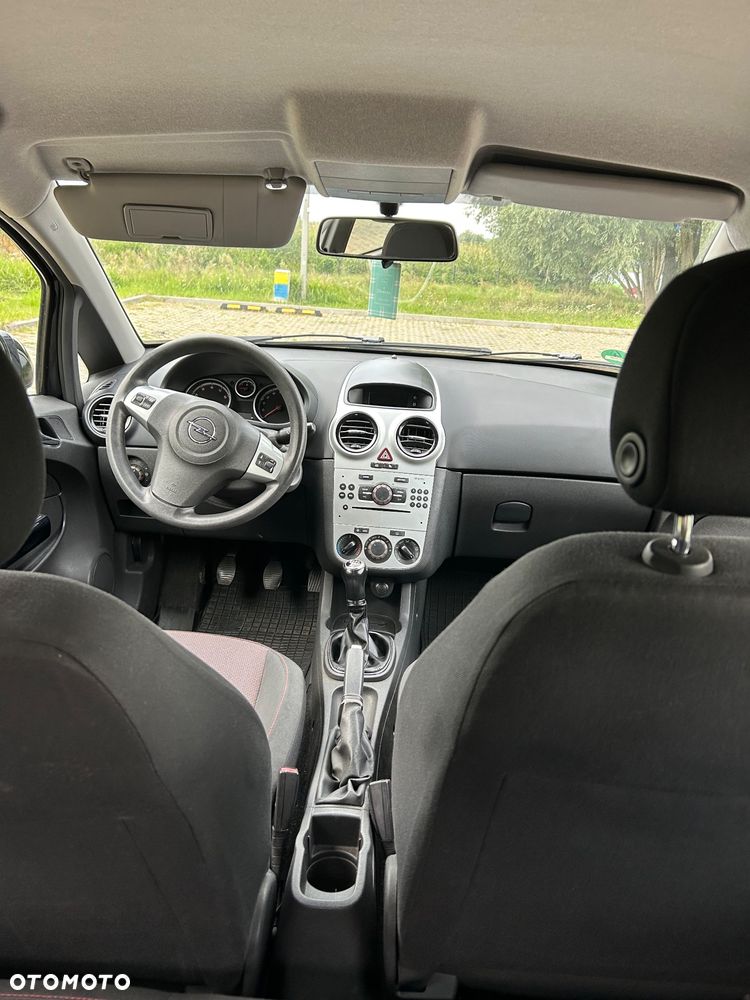 Opel Corsa 1.4 16V - 11