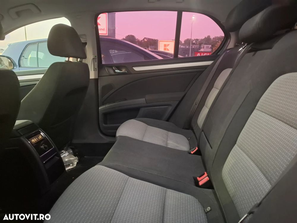 Skoda Superb 1.4 TSI Active - 12