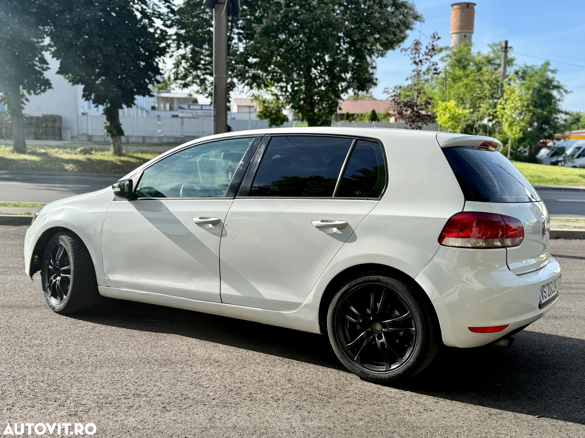 Volkswagen Golf 1.6 TDI DPF Comfortline - 4