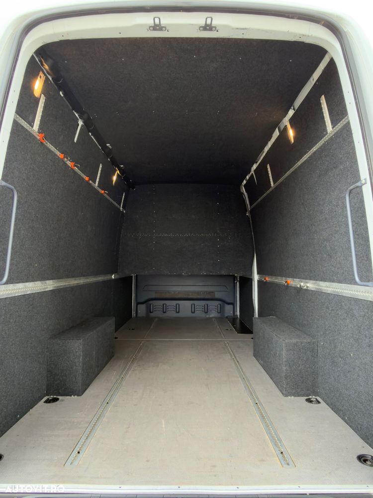Mercedes-Benz Sprinter - 6