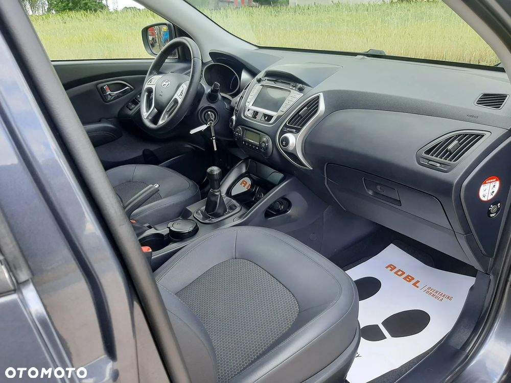 Hyundai ix35 2.0 2WD Style - 19