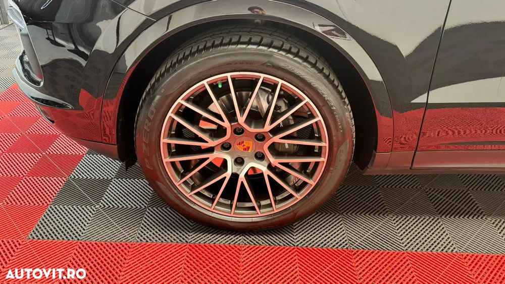 Porsche Cayenne Standard - 9